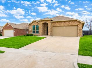 145 Wilson Cliff Dr, Fort Worth, TX 76108