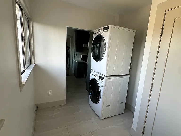 1293 Boynton St — Photo 29