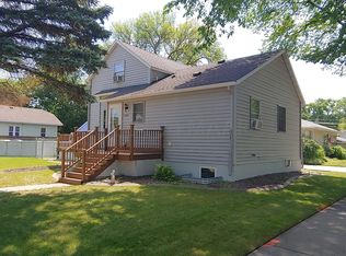 1542 7th Ave S, Fargo, ND 58103