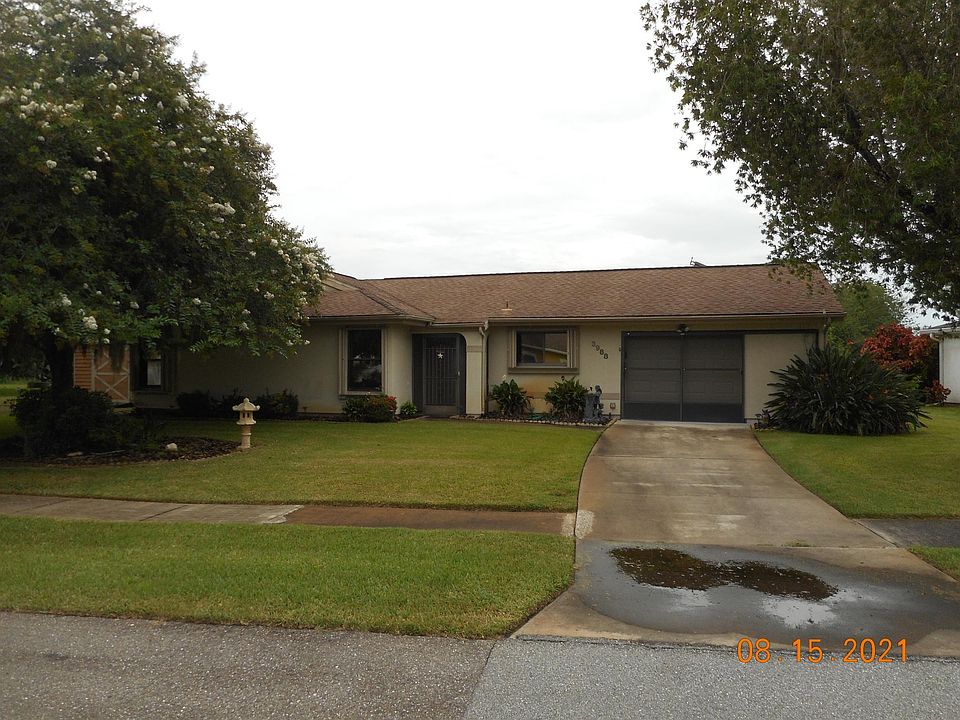 1st image of 3988 Abbotsford St