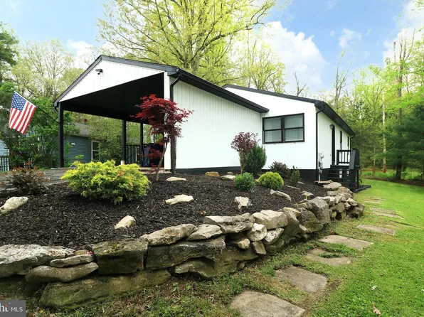 141 Ghaner Dr, State College, PA 16803