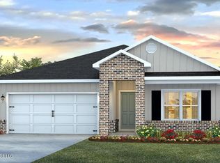114 Strawberry Dr, Lucedale, MS 39452