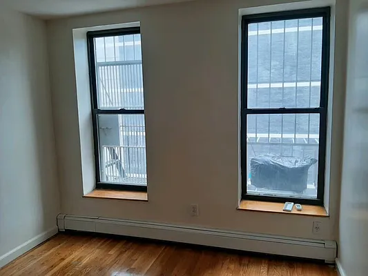 Rented by Danielle Stoller, LREB | media 3