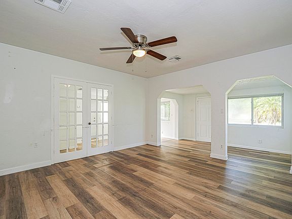 3rd image of 2021 Balboa Avenue