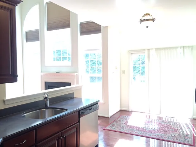 115 Madison Way — Photo 3