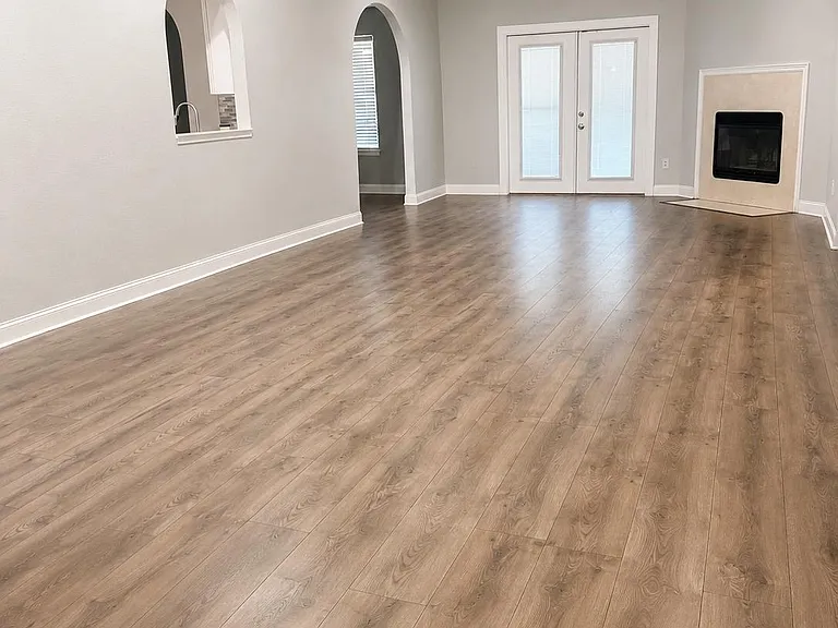 7945 Macinnes Dr — Photo 3