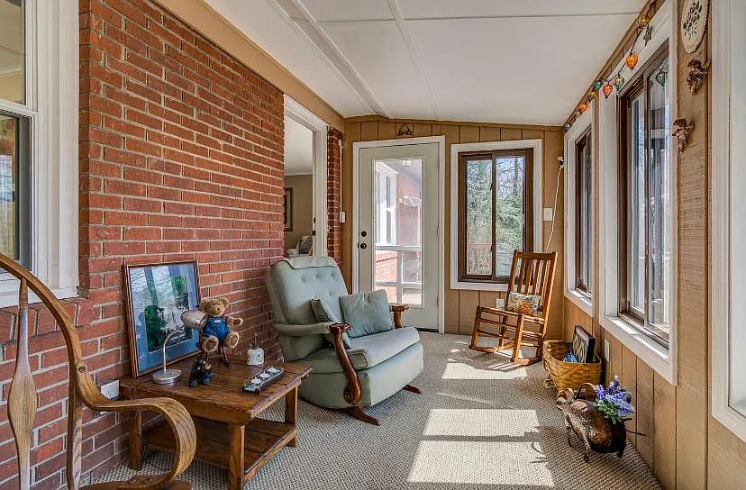 3 bed, 1600 sqft, $3,150 — Photo 3