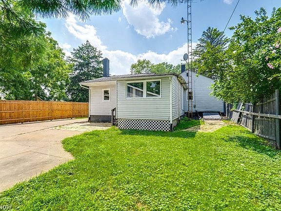 3rd image of 347 Buckeye Ave