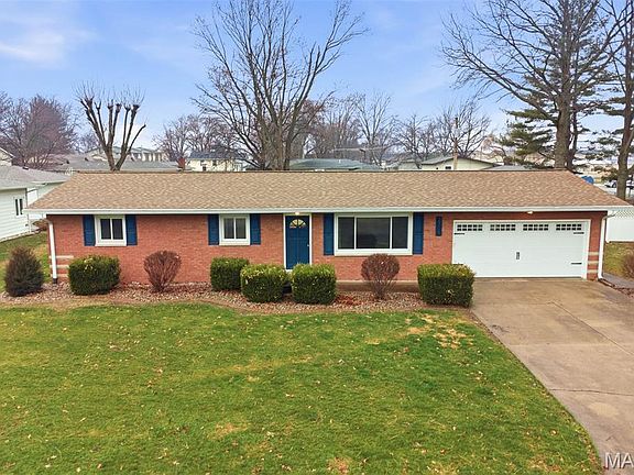 2nd image of 2708 Lemon Street Rd