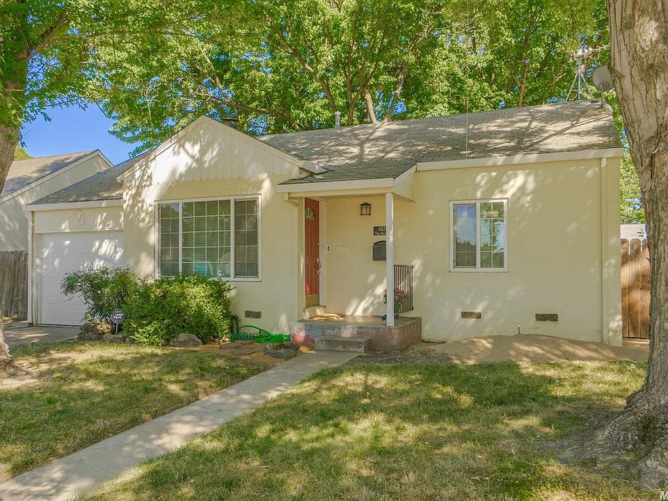 1st image of 1027 Park Blvd