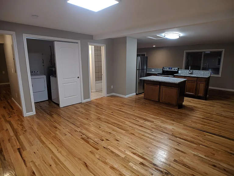 2435 S Dixie Dr — Photo 34