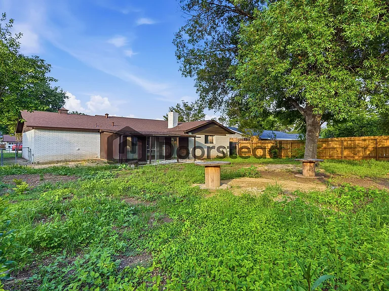 10915 Mount Ida — Photo 3