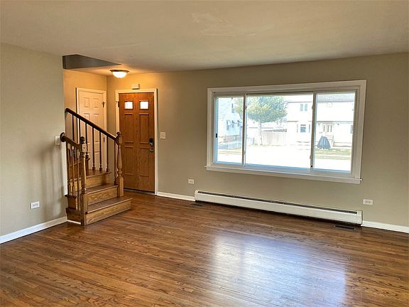 3rd image of 349 E Medill Ave