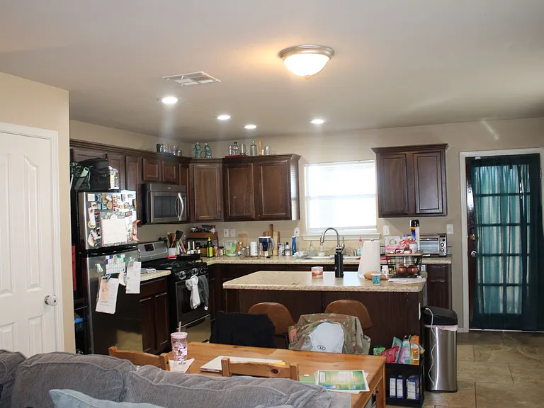 12928 Hueco Pit Dr — Photo 4