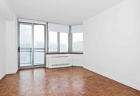 2nd image of 500 W 43rd St APT 10H