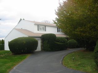 623 Killdeer Ln, Huntingdon Valley, PA 19006