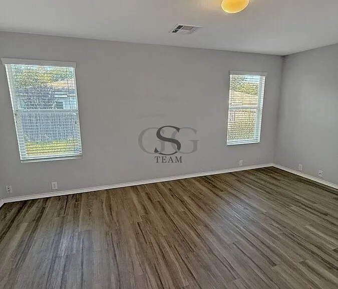 5128 Storm King — Photo 7