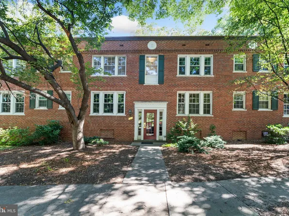 1909 N Rhodes St APT 27, Arlington, VA 22201