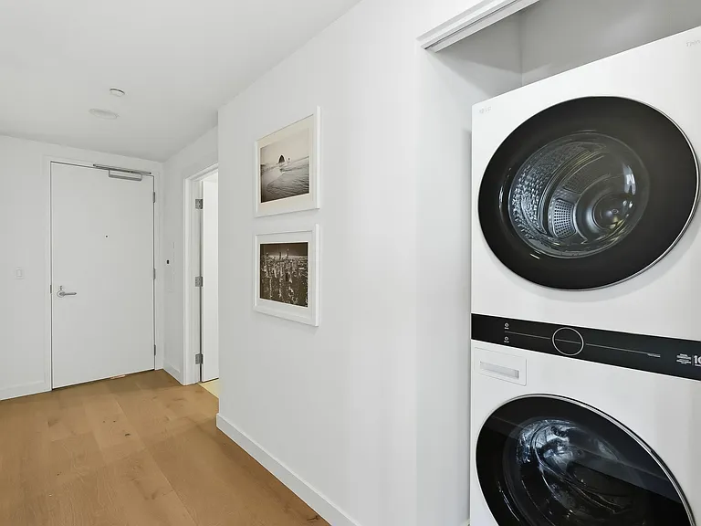 300 Berry St #1008 — Photo 18