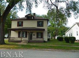 703 E Webster St, Clinton, IL 61727