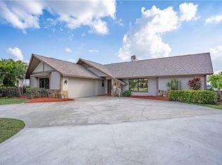 526 SW 53rd Ter, Cape Coral, FL 33914