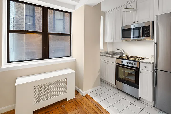 Rented by Oxford Property Group | media 12