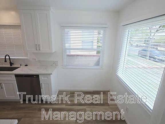 5th image of 2427 N Brighton St
