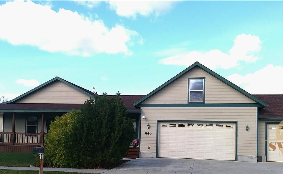 1st image of 840 Landmark Dr