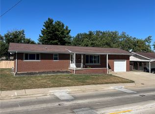 942 E St, Charleston, IL 61920