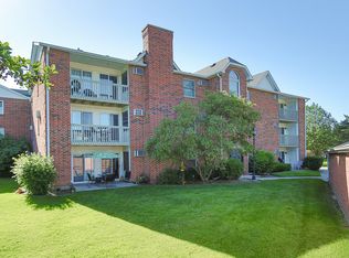 1351 Cunat Ct APT 1C, Lake In The Hills, IL 60156
