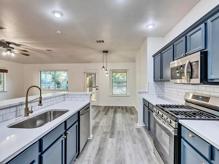 3438 Flowstone Ln — Photo 13
