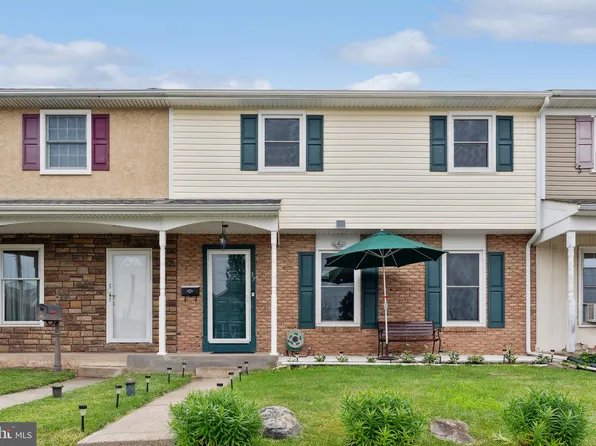 37 S 4th St, Souderton, PA 18964