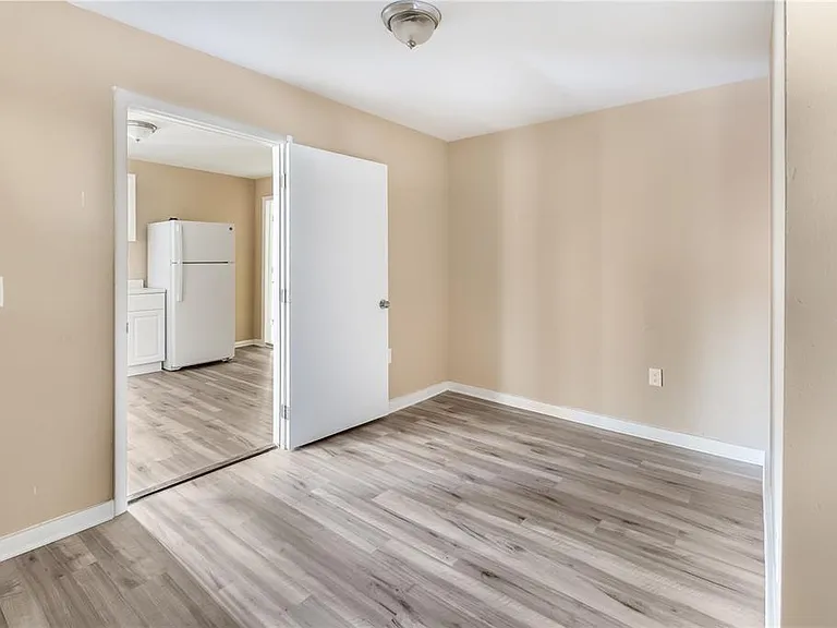 418 E Amelia Ave #A — Photo 18
