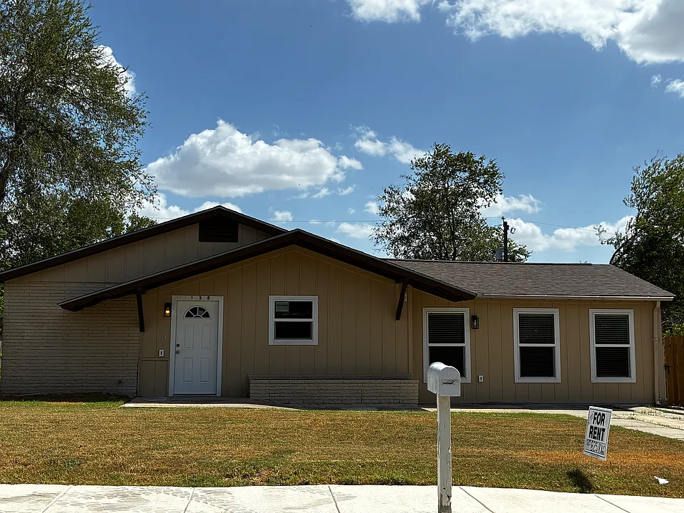 138 Daytona Dr