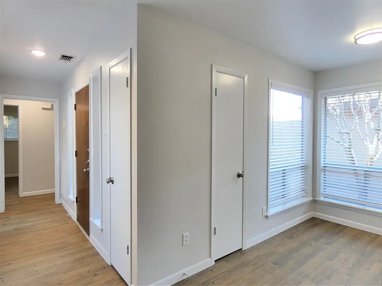 604 Golfview Dr — Photo 14