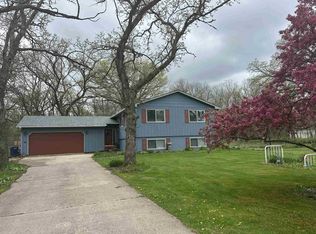 5212 W Deer Run Pkwy, Beloit, WI 53511