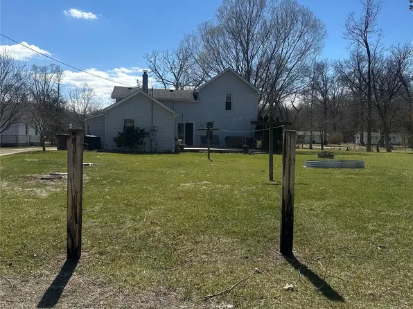 44466 Harris Rd, Belleville, MI 48111