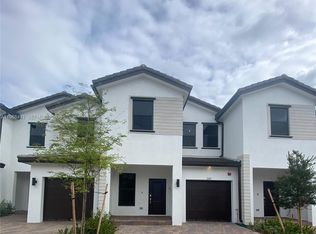 247 SW 159th Pl, Hollywood, FL 33027