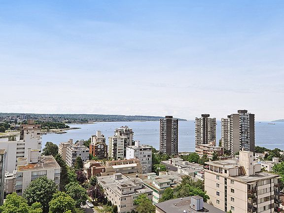 3rd image of 1228 Nicola St #405