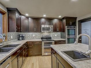 550 N Fairfield Ave, Juneau, WI 53039
