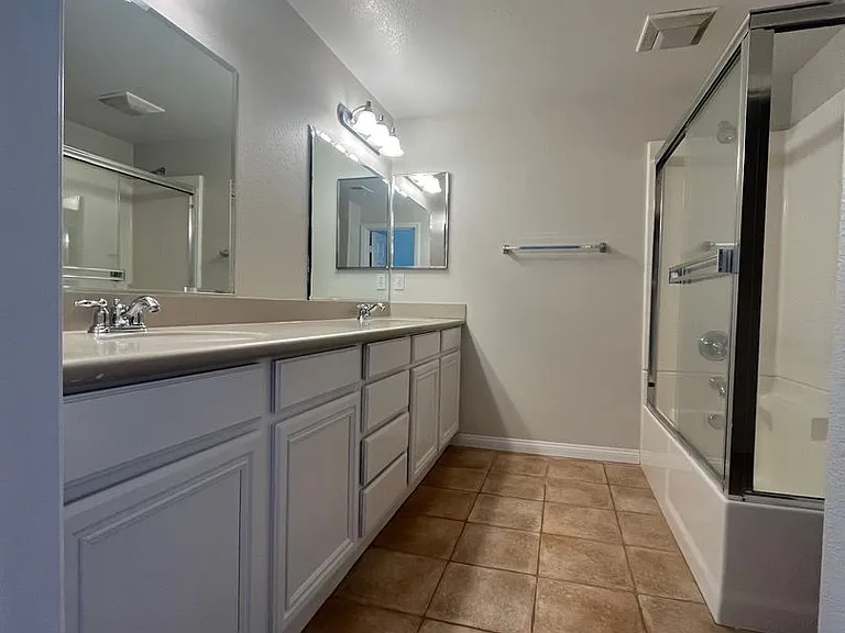 13045 Evening Creek Dr #43 — Photo 14