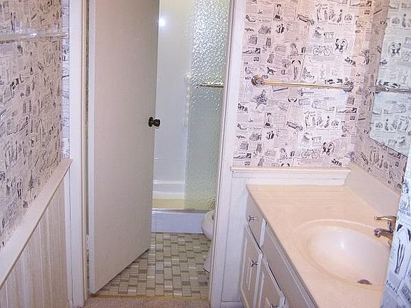 4th image of 8622 N Servite Dr #8622