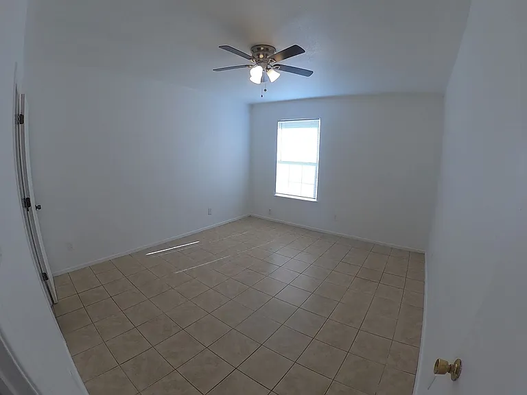 305 N Almendra St — Photo 7