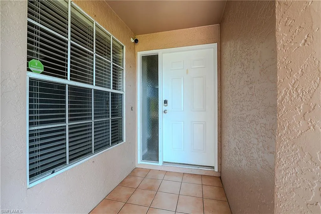 Building Photo - 430 Saint Andrews Blvd #6