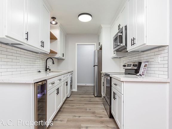5th image of 5036 Coldwater Canyon Ave #104