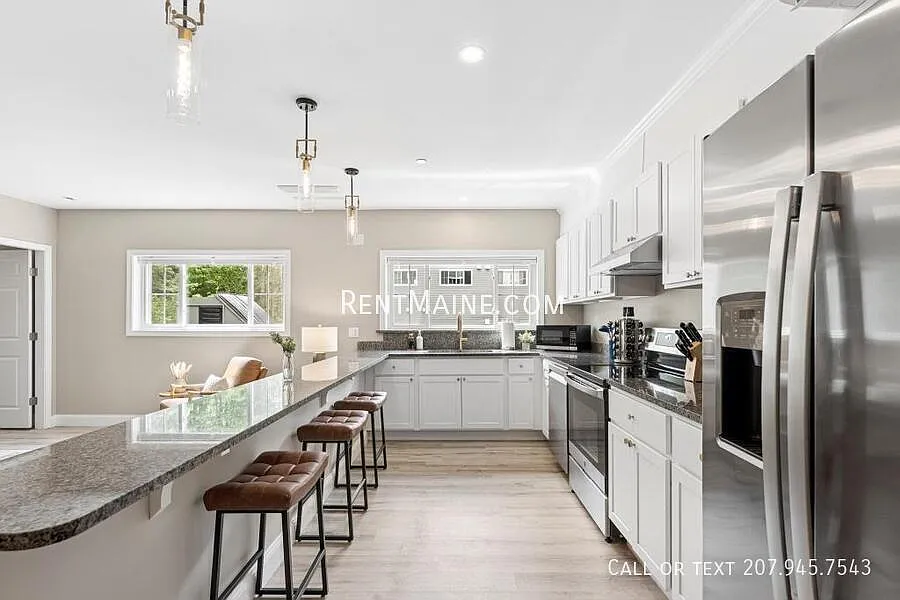 2 bed, 1050 sqft, $2,200 — Photo 4