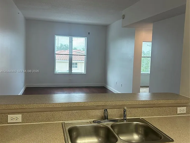 1155 Main St #301 — Photo 5
