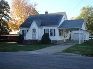 116 E Chestnut St, Mt Sterling, IL 62353