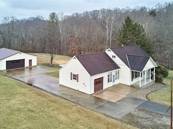 613 S Court St, Harrisville, WV 26362