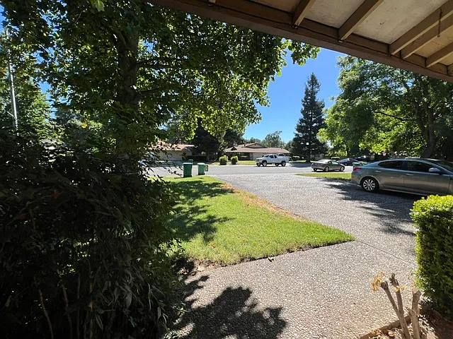 2907 Jolyn Way #B — Photo 28